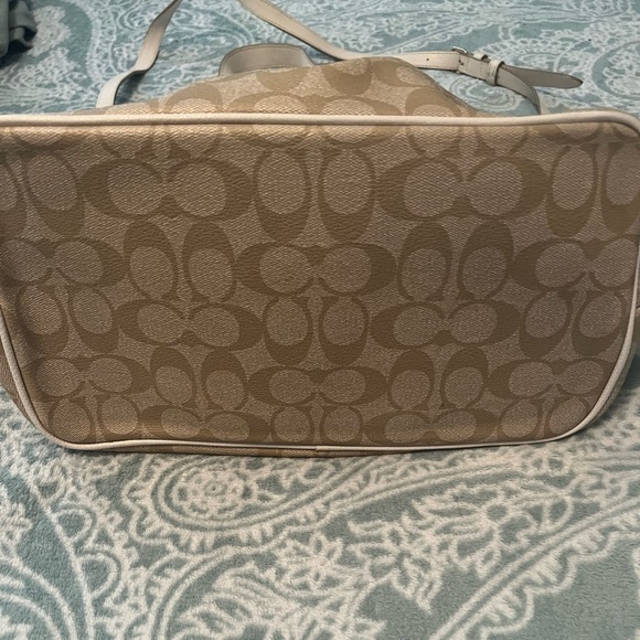Coach shoulder bag - Picture 3 of 5